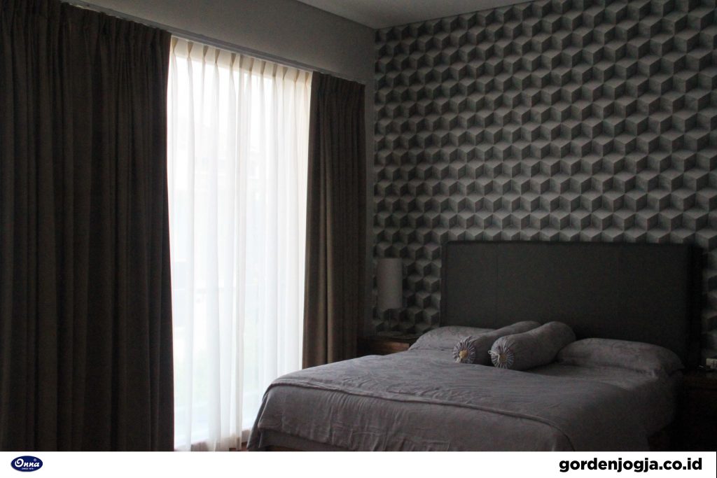 gorden solar screen