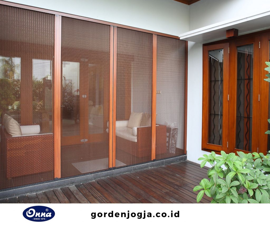 pintu lipat
