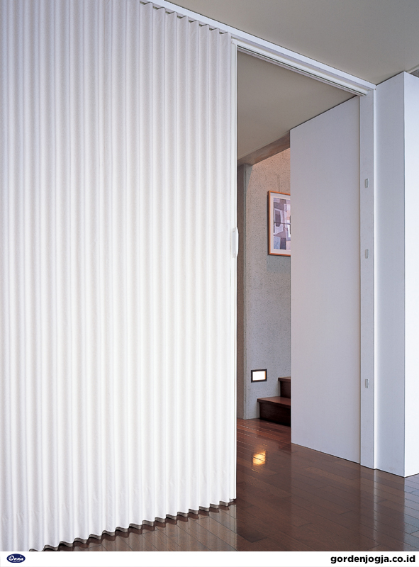folding door