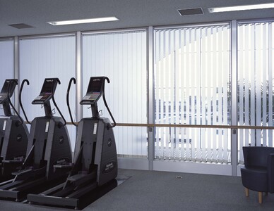 VERTICAL BLINDS UNTUK JENDELA BESAR DAN LEBAR VERTICAL BLINDS UNTUK JENDELA BESAR DAN LEBAR