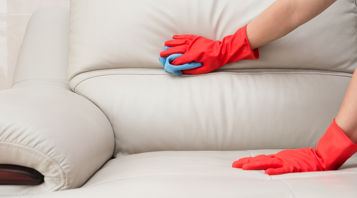 TIPS RAWAT SOFA DI RUMAH ANDA AGAR AWET DAN TAHAN LAMA