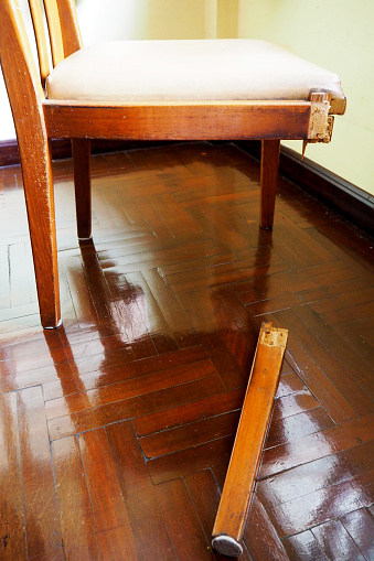 5 Alasan Furniture Cepat Rapuh dan Pencegahan Efektifnya