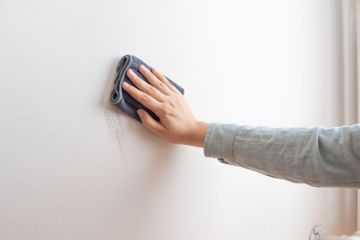 5 Tips Ampuh Atasi Noda pada Dinding Tanpa Merusak Hunian Anda