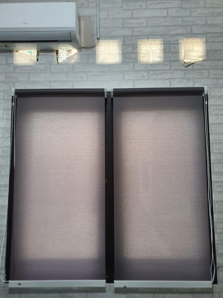 roller blinds dimout